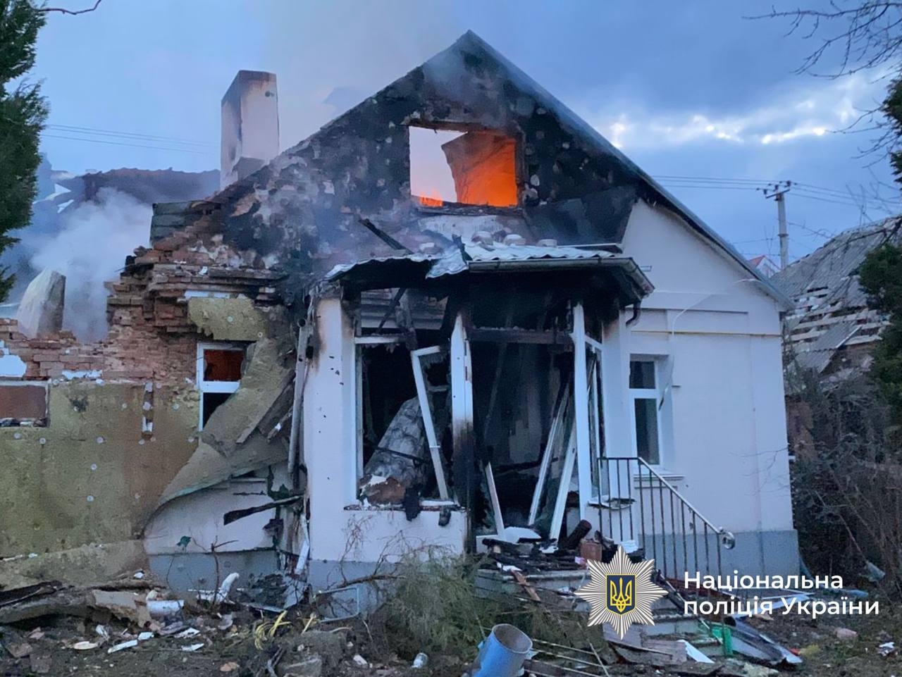 Наслідки вибухів поліцейські працюють на місцях ворожих ударів по Вінниці