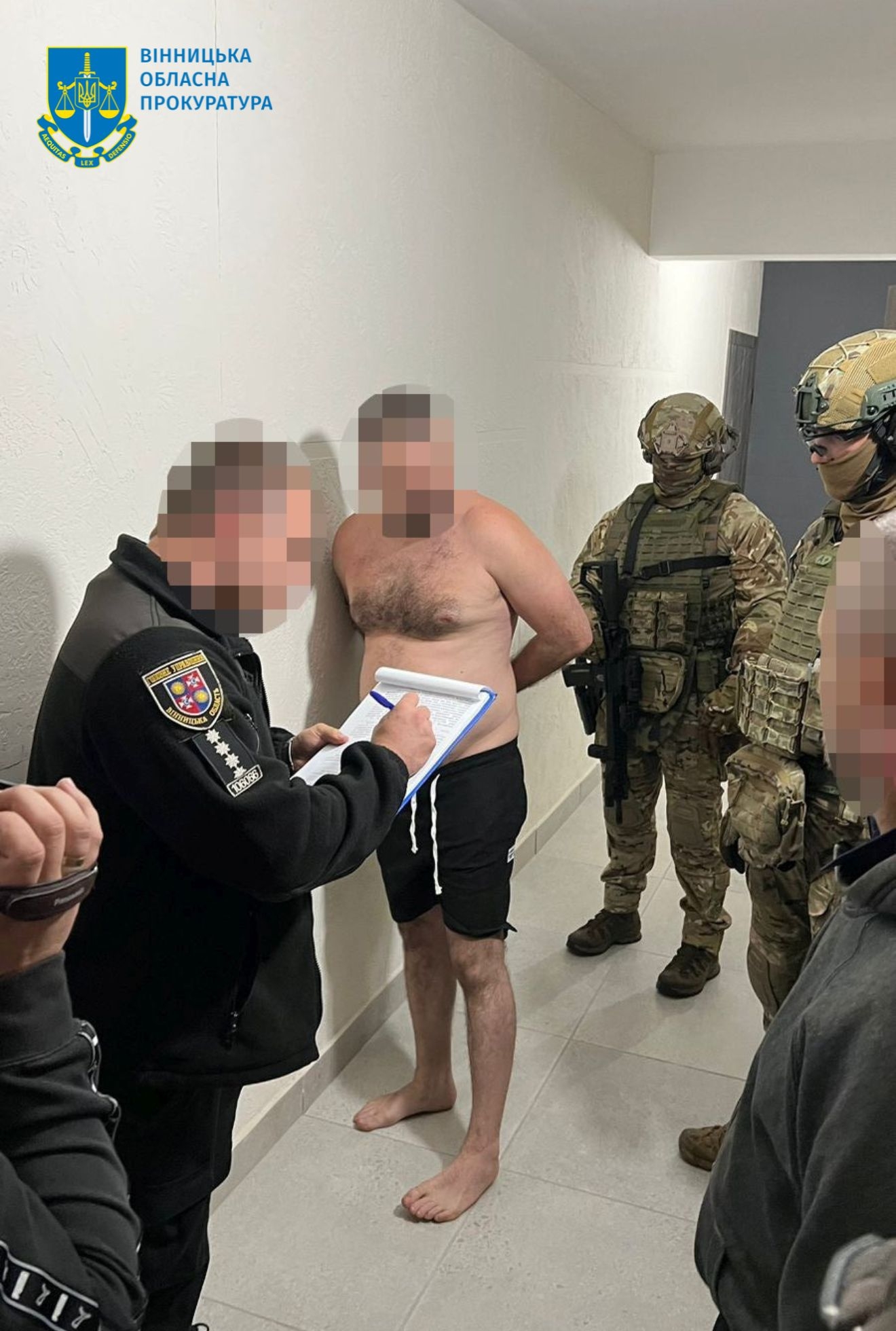 Слідчі поліції повідомили про підозру хулігану, який вчинив стрілянину під Вінницею
