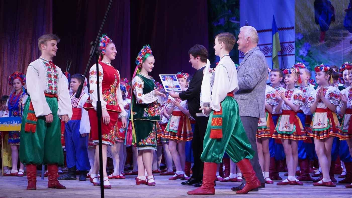 400 юних талантів та вибух емоцій: у Вінниці відбулось масштабне «Барвінкове кружало»