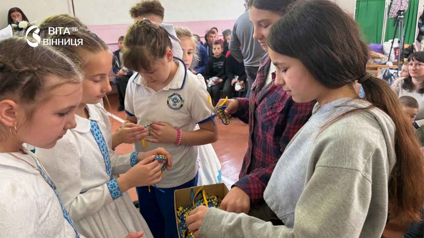 Акція «Діти дітям»:учні вінницького ліцею привітали однолітків у Старій Прилуці