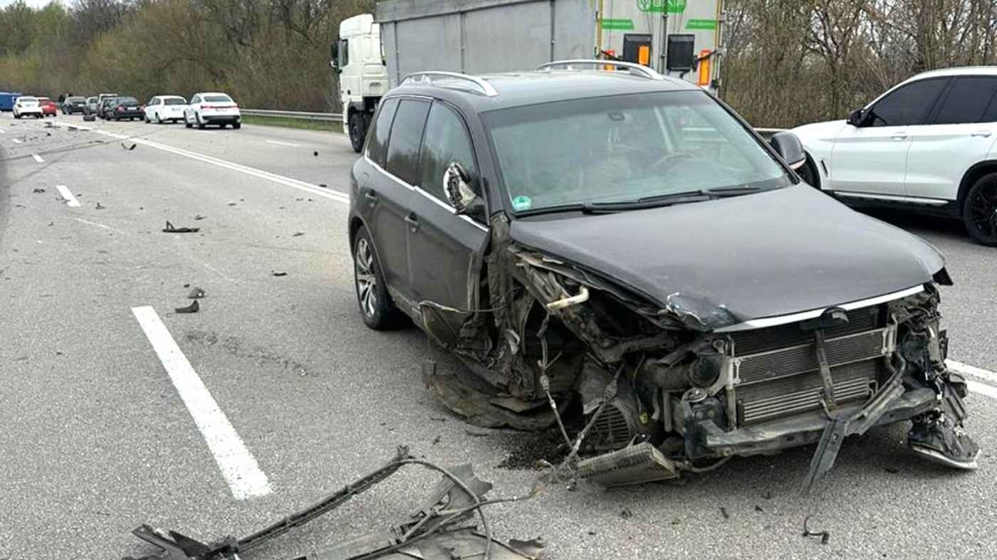 Аварія на трасі М-30: шістьох людей госпіталізували після масштабної ДТП під Вінницею