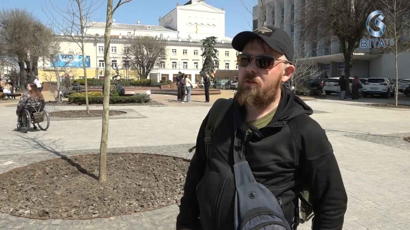 Без жодного бордюру: як Майдан Небесної Сотні став еталоном доступності у Вінниці