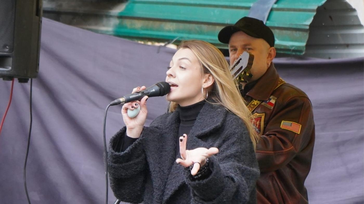 Борщ, рок-н-рол та обійми: у Центральному парку Вінниці влаштували душевне свято для волонтерів