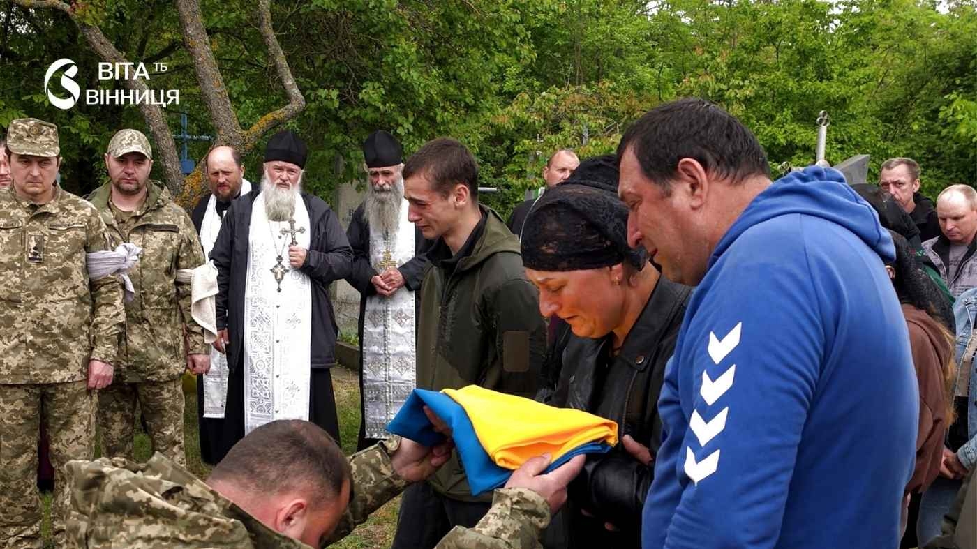 До останнього вірили у диво: на Донеччині загинув відважний прикордонник Микола Вівсяний