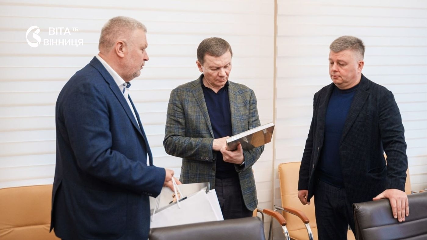 До Вінниці прибули нові автобуси від латвійського міста-партнера Вентспілса