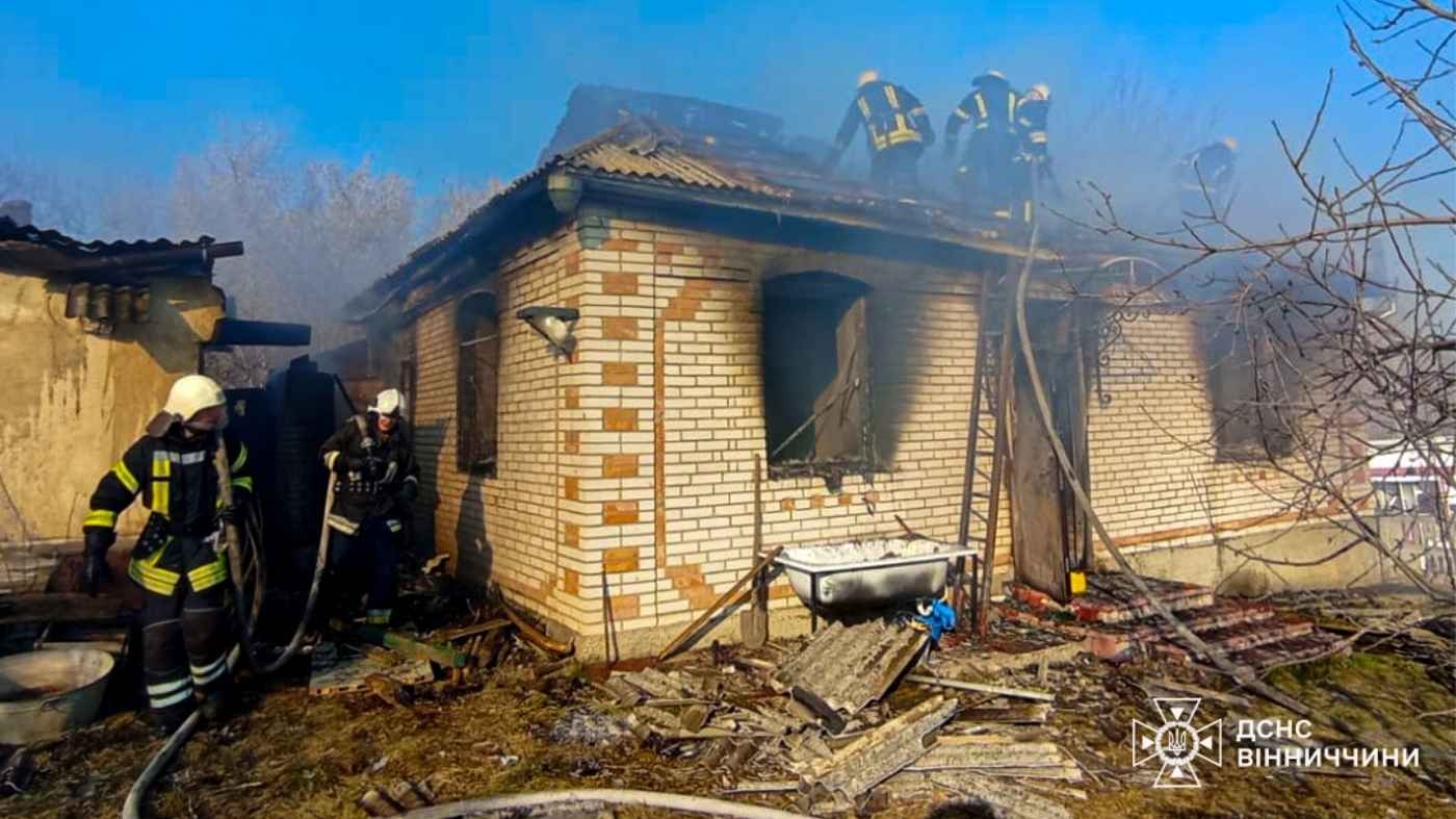 Горіли будинки та господарські споруди на Вінниччині