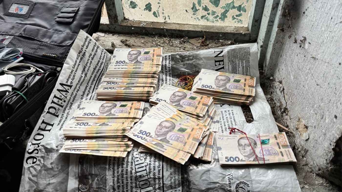 Колишній військовослужбовець вінницької частини вимагав гроші у синів загиблого воїна