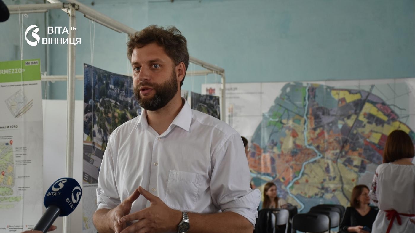 Куди раніше не пускали: у центрі Вінниці відкрили виставку в кабінетах, де працювали Оводов та Артинов