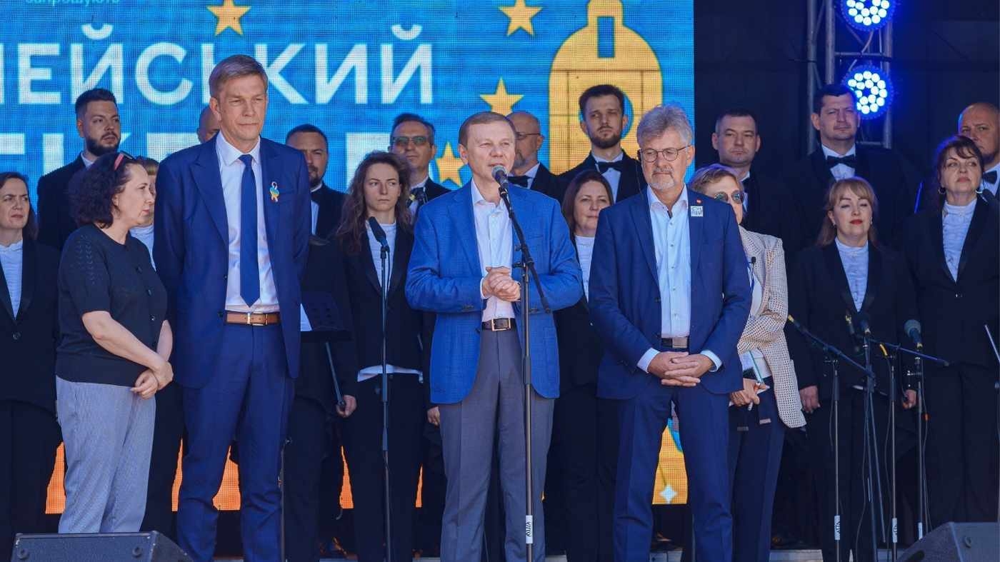 Літературний десант у Вінниці: як пройшов VinBookFest та хто завітав на свято