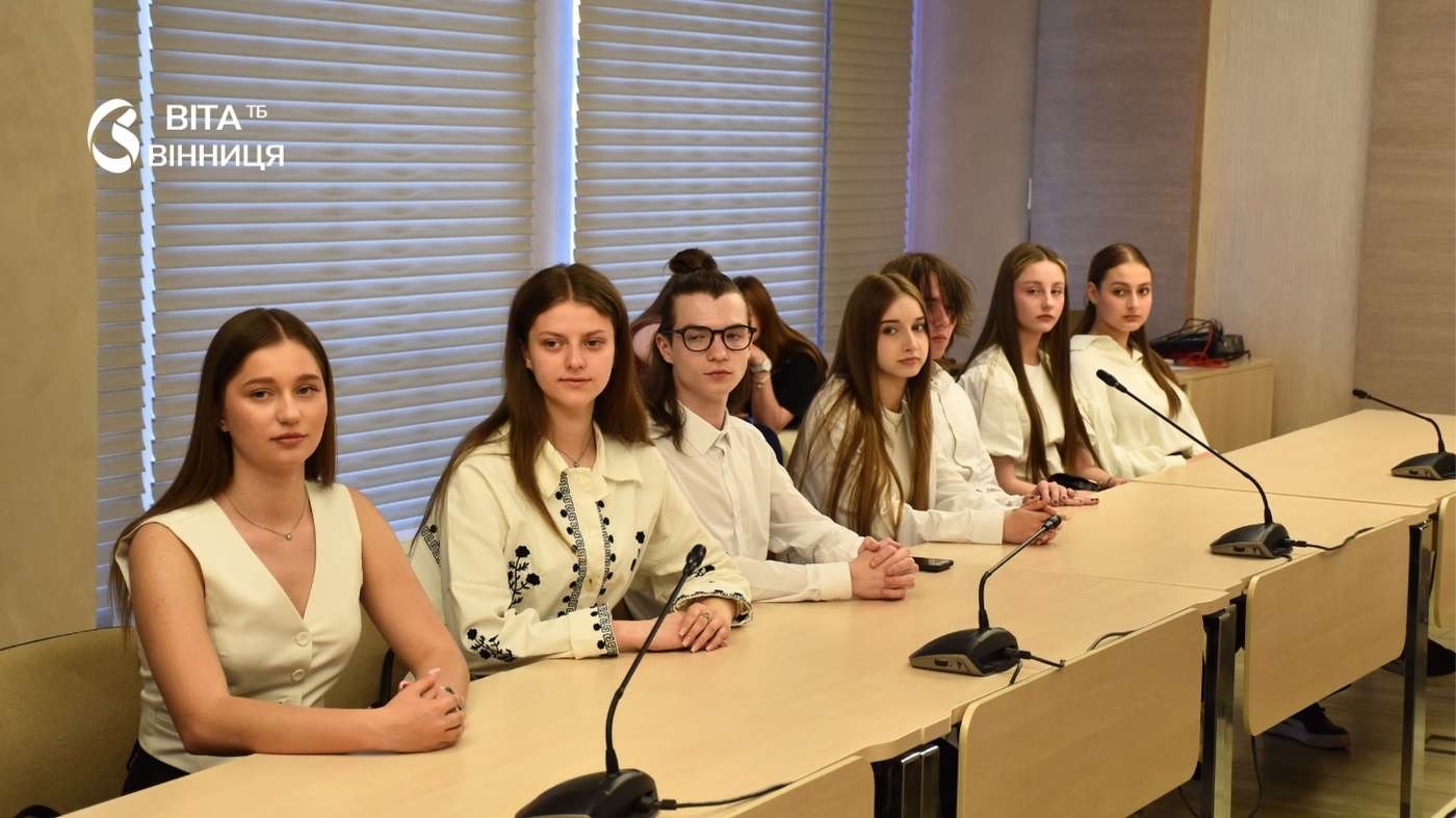 Майбутні мери та міністри: у Вінниці нагородили випускників, які вже змінюють країну