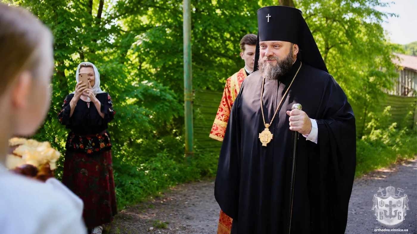 Молитва, що єднає країну: у вінницькому храмі просили за визволення кожного українського воїна