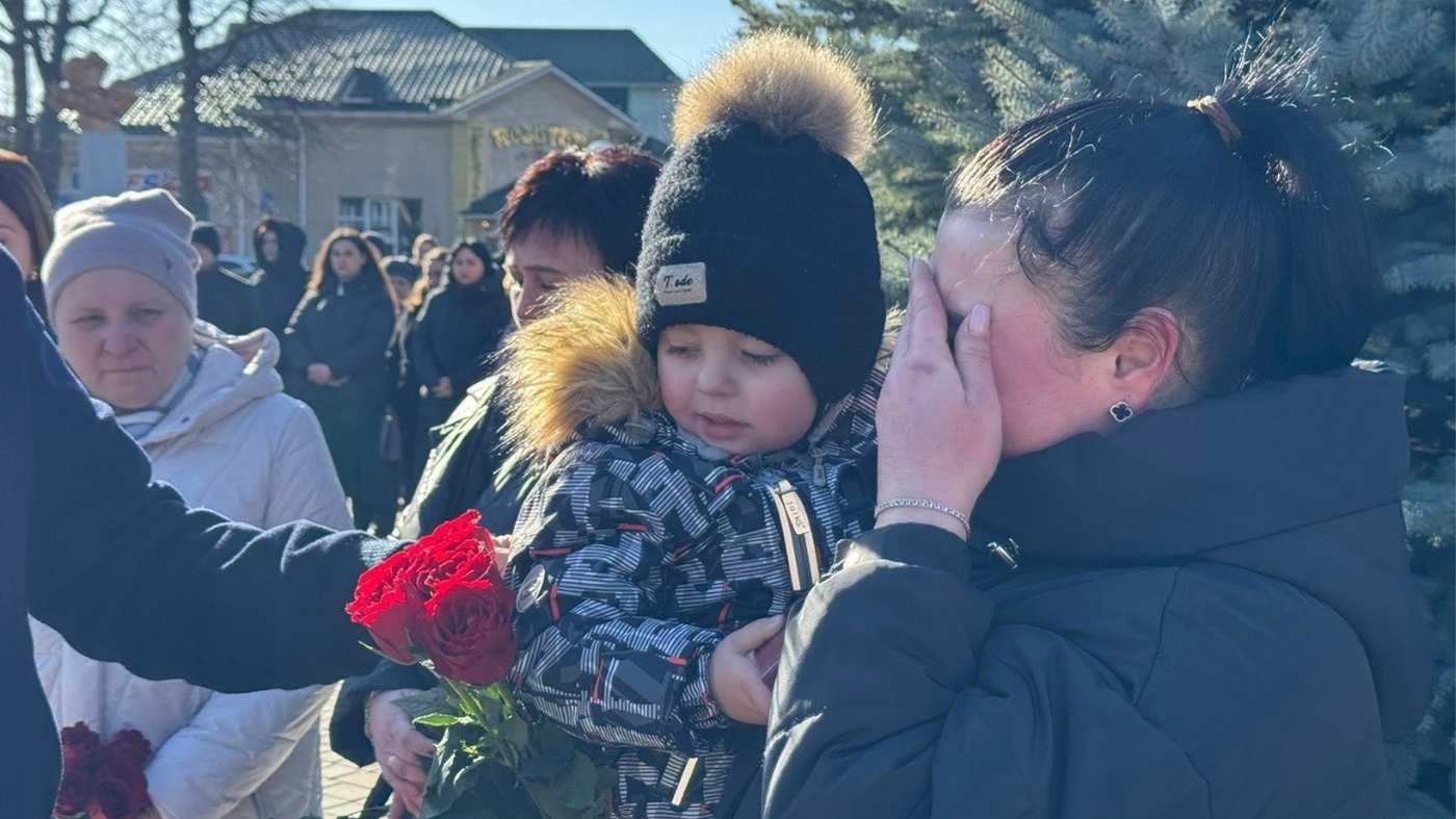 На Крижопільщині дві родини загиблих воїнів отримали їхні посмертні нагороди