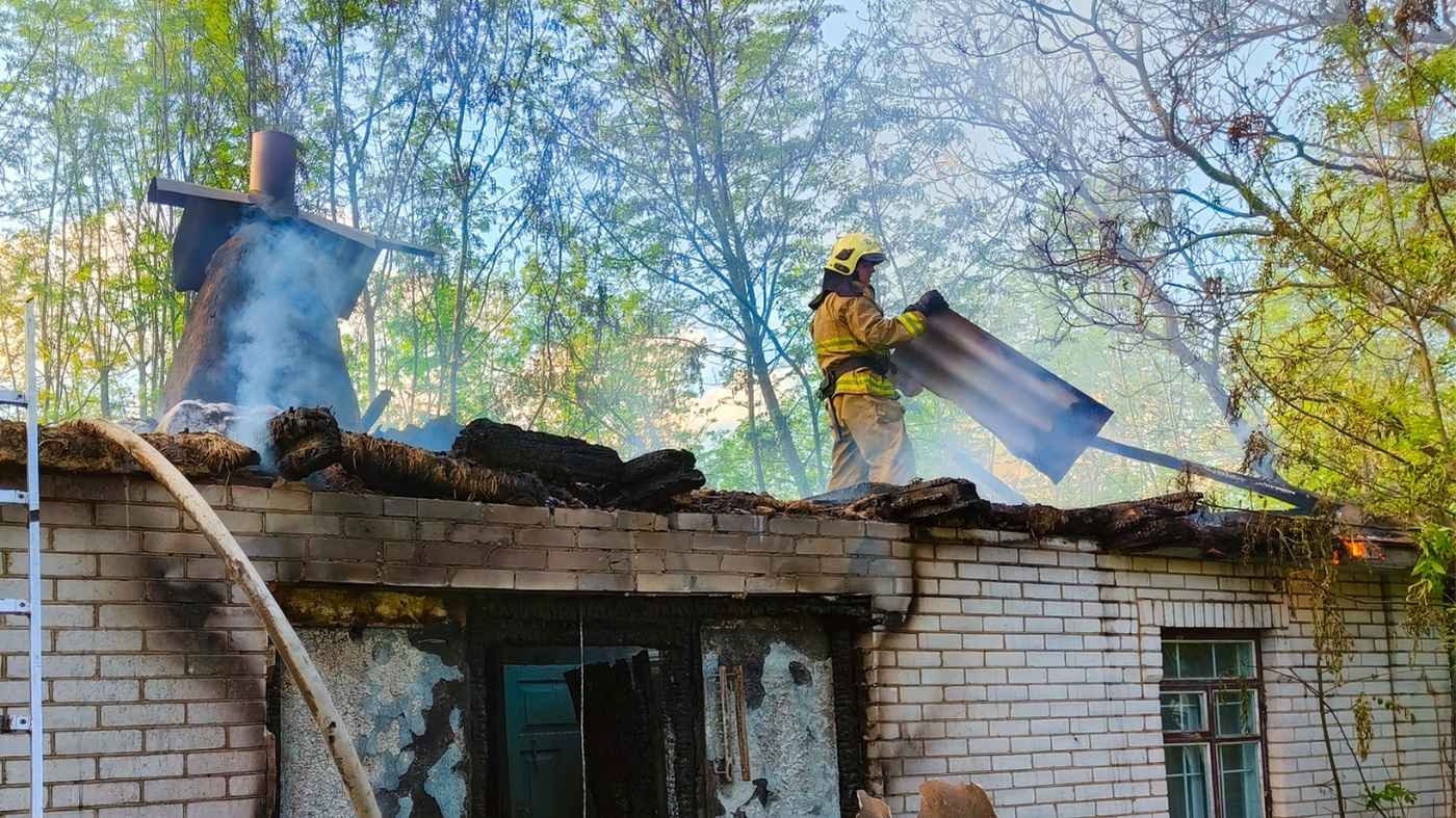 На Вінниччині за добу ліквідували шість пожеж: горіли будинки, суха трава та техніка
