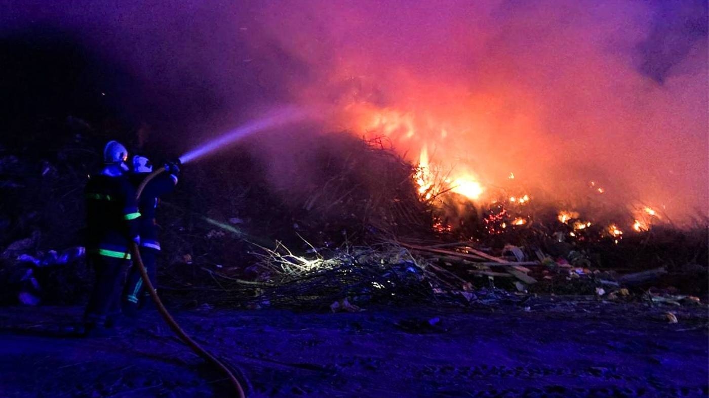 Недопалок знищив покрівлю та двадцять тюків соломи на Вінниччині
