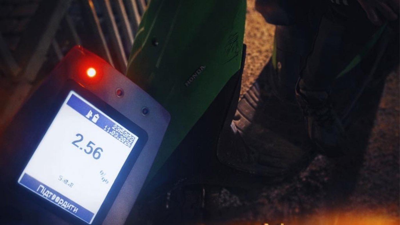 Нетверезий і матюкливий: вінницькі патрульні зупинили 18-річного скутериста-порушника