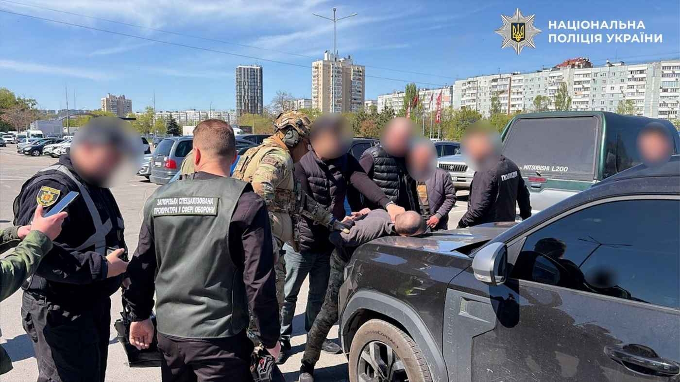 Обшуки на Вінниччині: комбата затримали за «відкати» з бойових виплат підлеглих