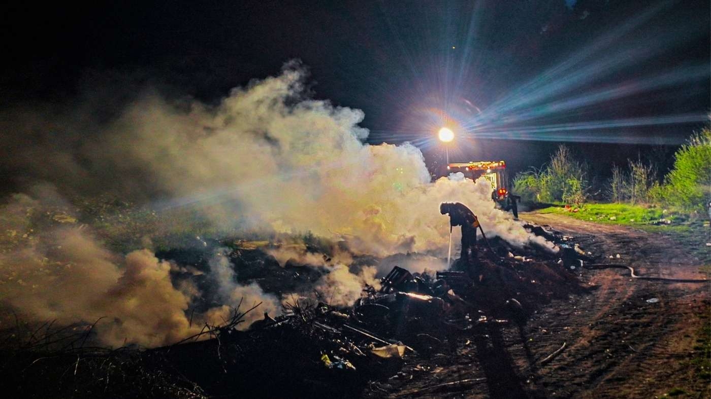 Пожежа в центрі Вінниці та десятки виїздів «на траву»: надзвичайники б’ють на сполох