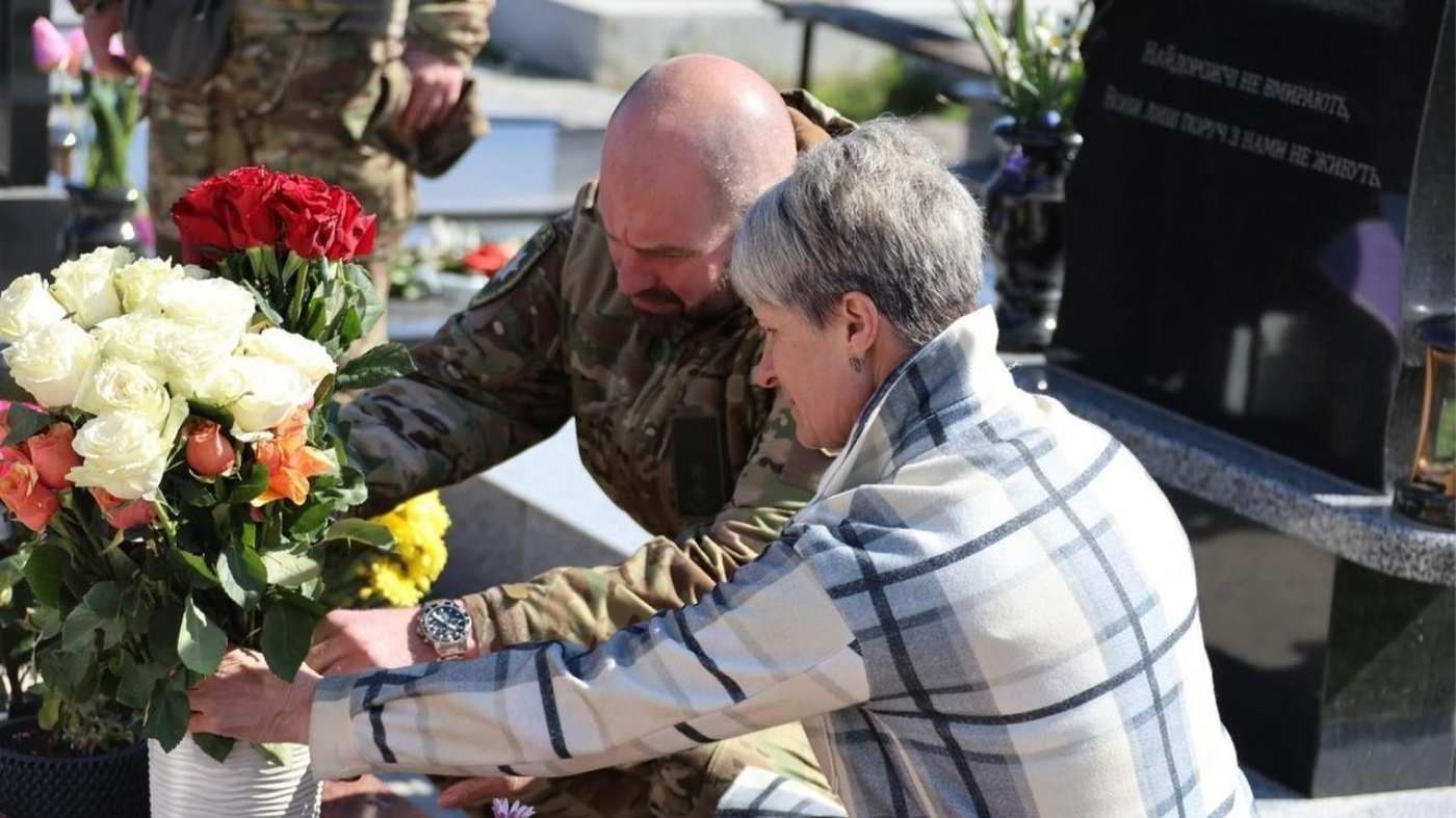 Писав музику, вірші та боронив країну: у Вінниці вшанували пам’ять бійця КОРДу в день його народження