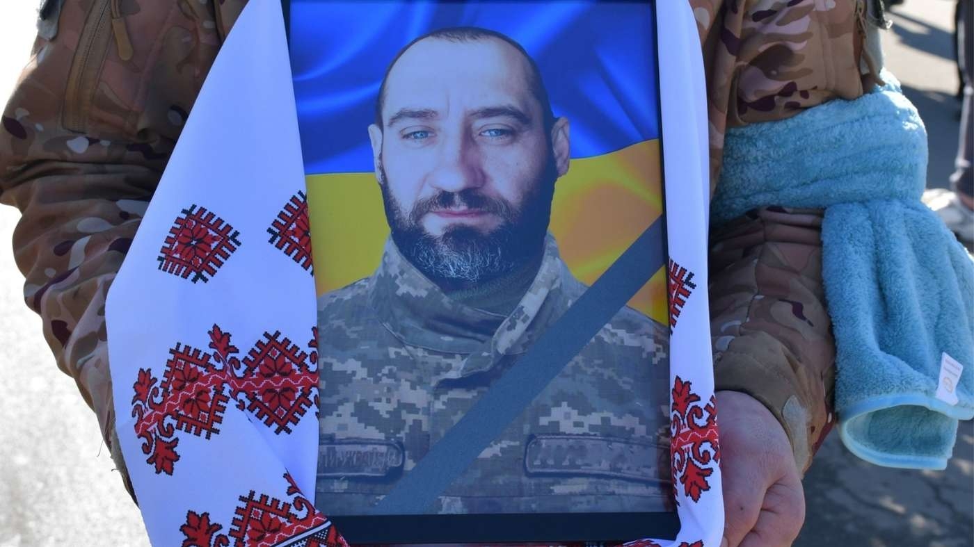 Тростянецька громада прощалась із 42-річним стрільцем-снайпером