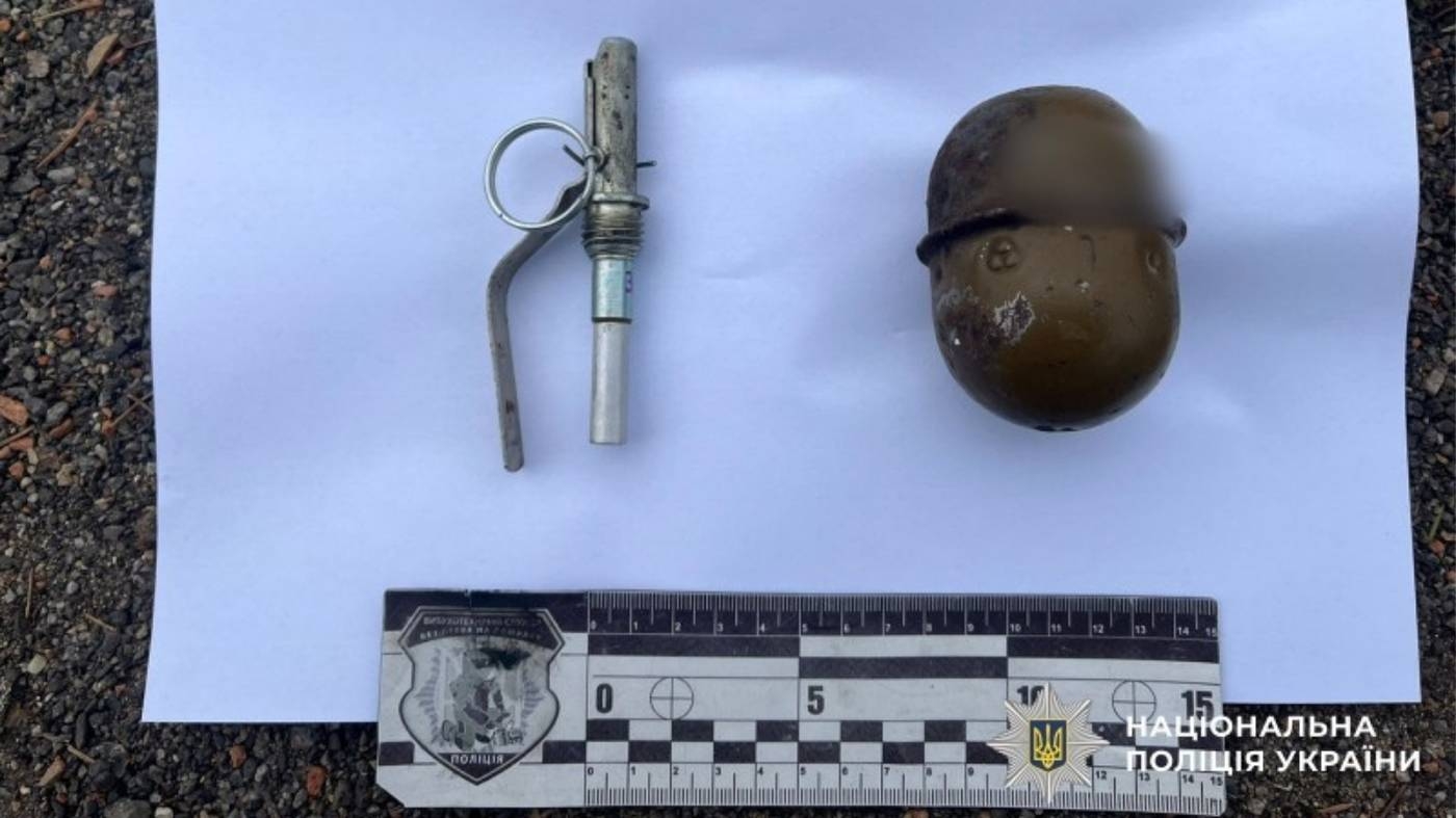 У будинку з немовлям мешканець Вінниччини висмикнув чеку з гранати під час сімейної сварки