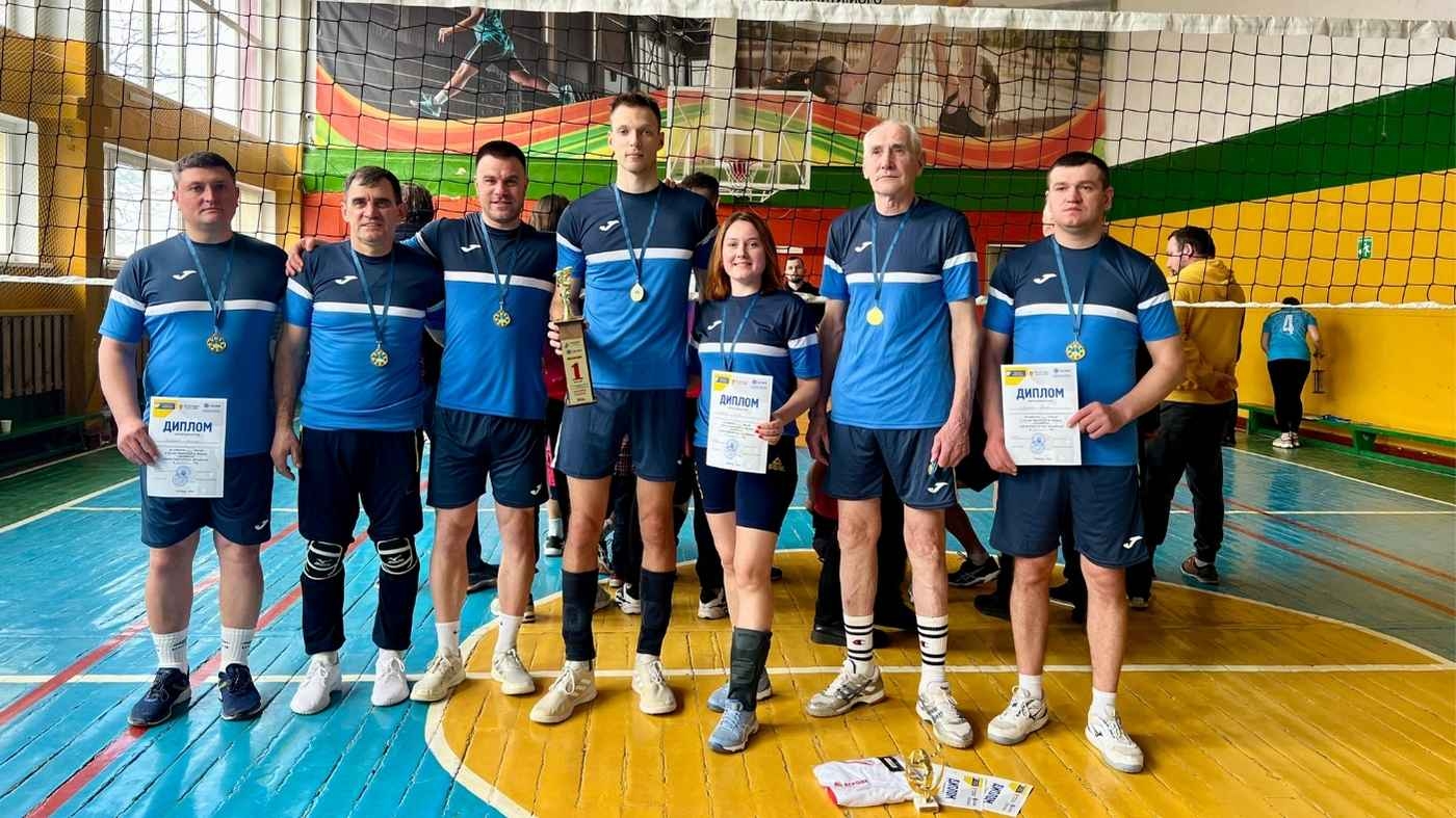 У Вінниці фінішував ювілейний ХХ чемпіонат з волейболу серед педагогічних працівників
