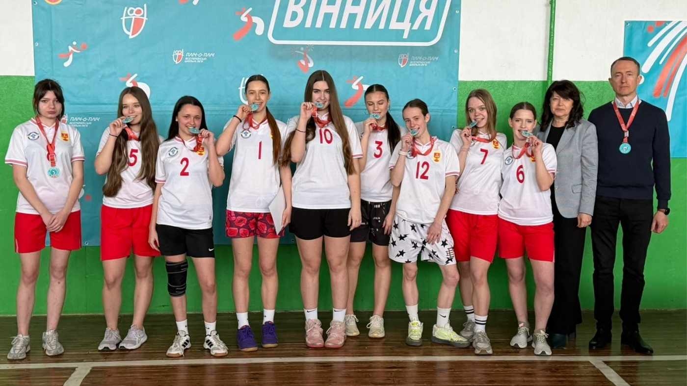 У Вінниці відзначили переможців шкільної баскетбольної ліги проєкту «Пліч-о-пліч»