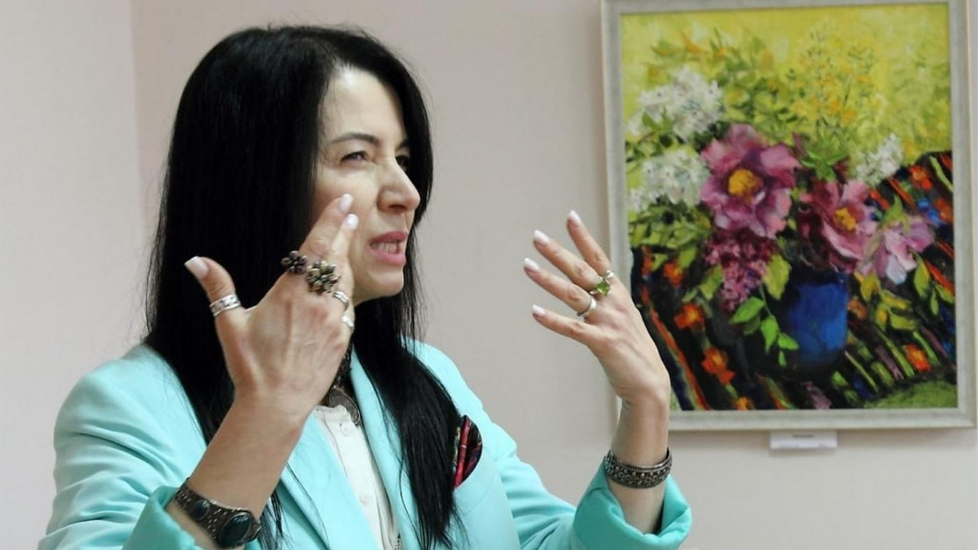 Від цифр до шедеврів: як відома вінничанка змінила сувору звітність на магію мастихіна
