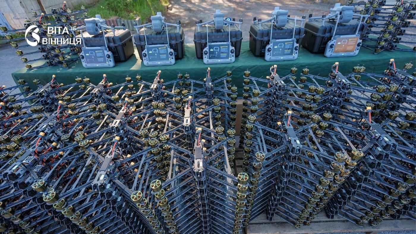Вінницька громада передала 400 FPV-дронів та квадрокоптери Matrice 120-й бригаді ТрО