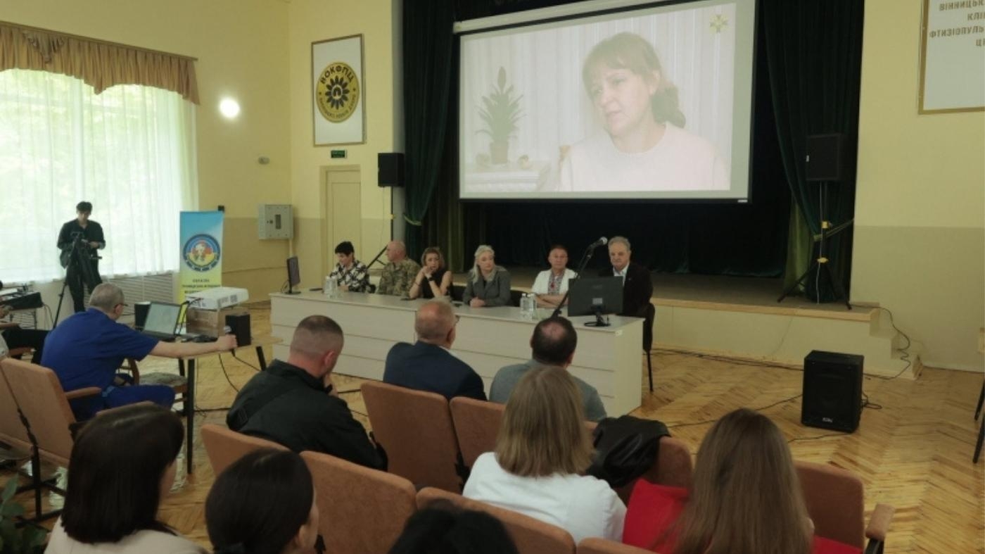 Янголи в білих халатах: кого з вінницьких медсестер нагородили до професійного свята