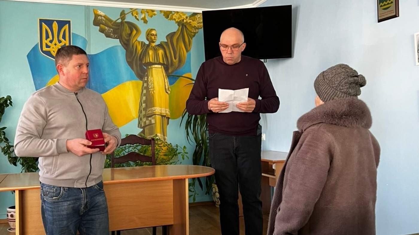 Жителька Іванівської громади отримала відзнаку "Берегиня Воїна"