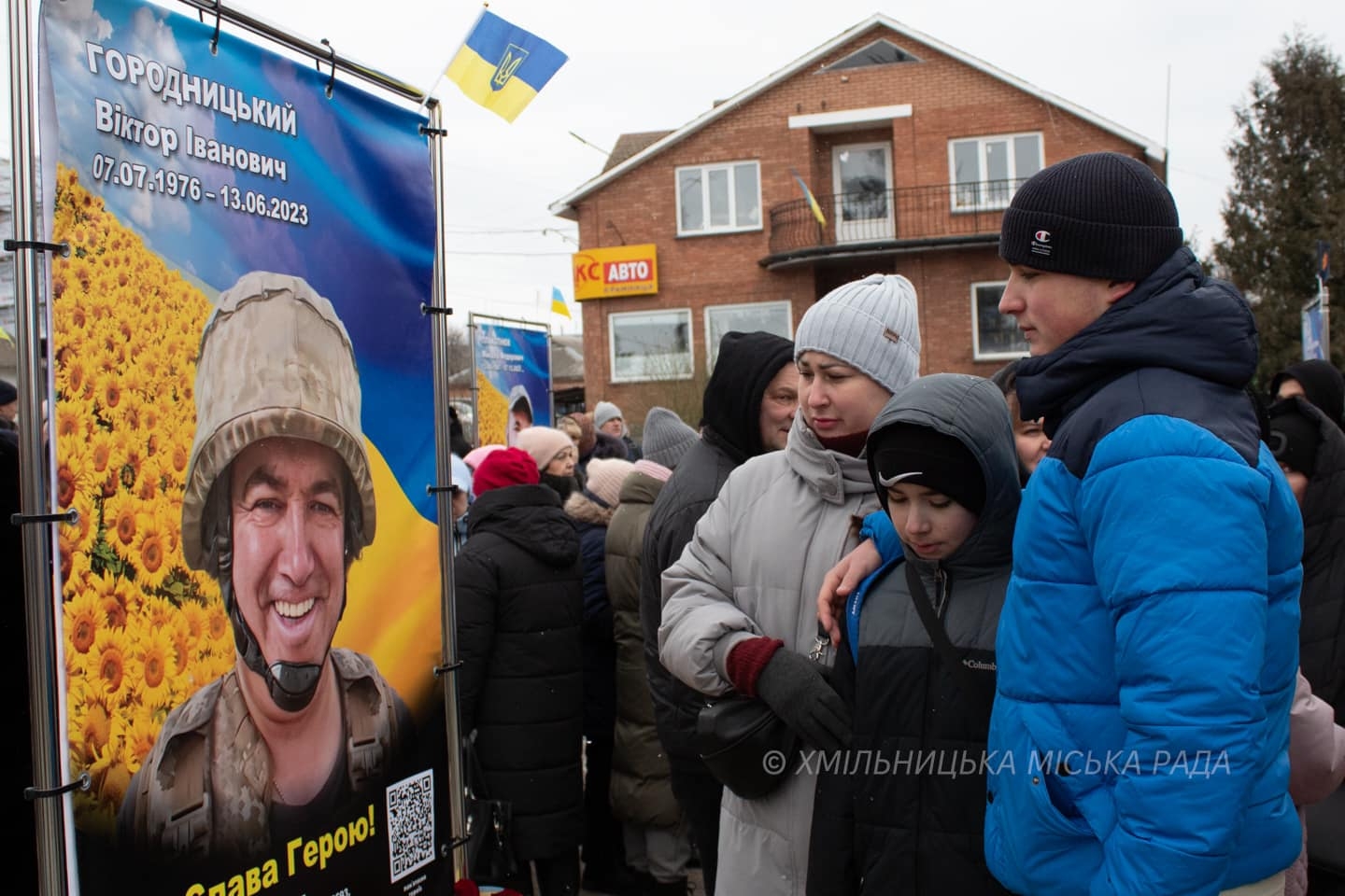 У Хмільнику відкрили Алею пам’яті землячкам-захисникам України