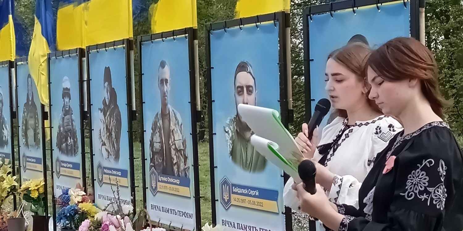У Калинівській громаді вшанували пам’ять двох захисників, які віддали життя за волю України
