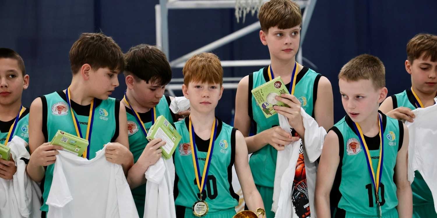 Вінницькі баскетболісти вибороли «срібло» на юнацькому чемпіонаті України в Ужгороді