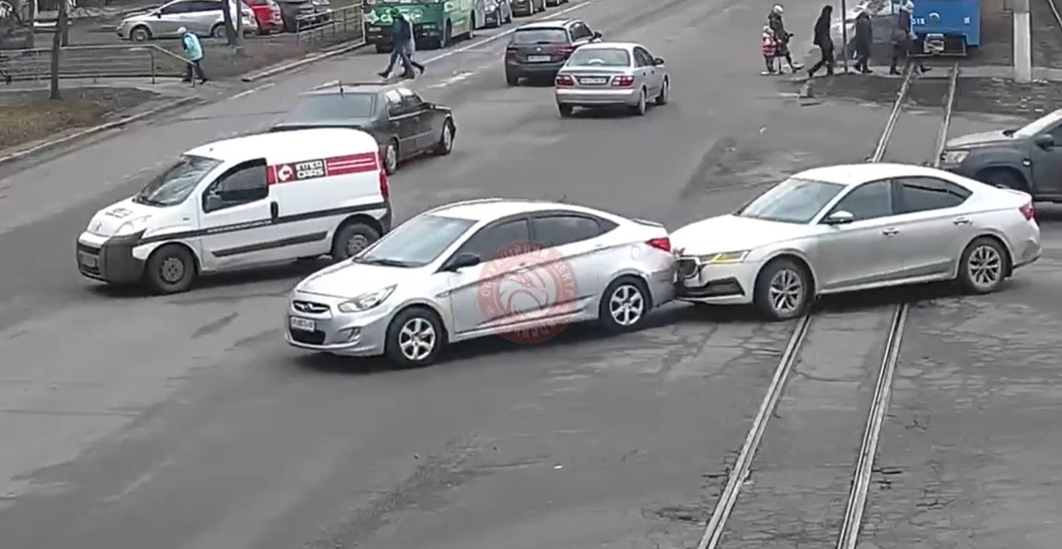 Аварія у Вінниці зіштовхнулися два автомобілі