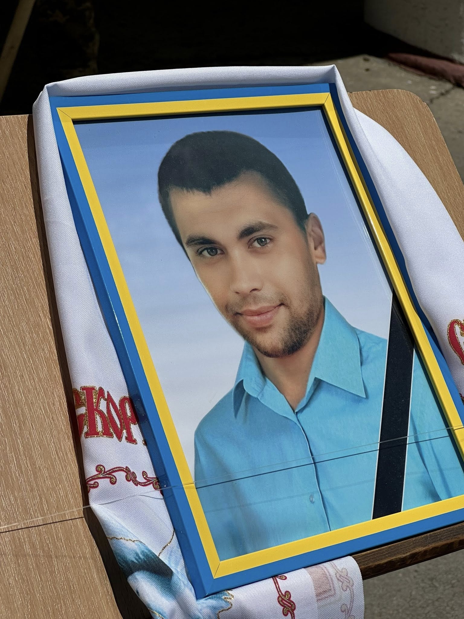 Тульчин попрощався з молодим Героєм, життя якого обірвав ворожий обстріл на Донеччині