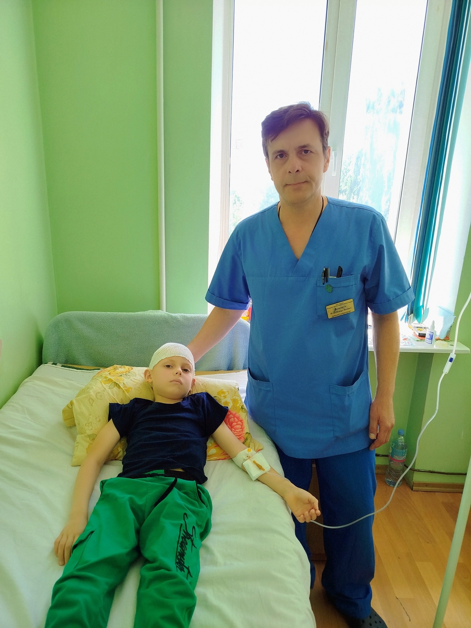 У Немирові на п'ятирічну дитину впала велика суха гілка дерева