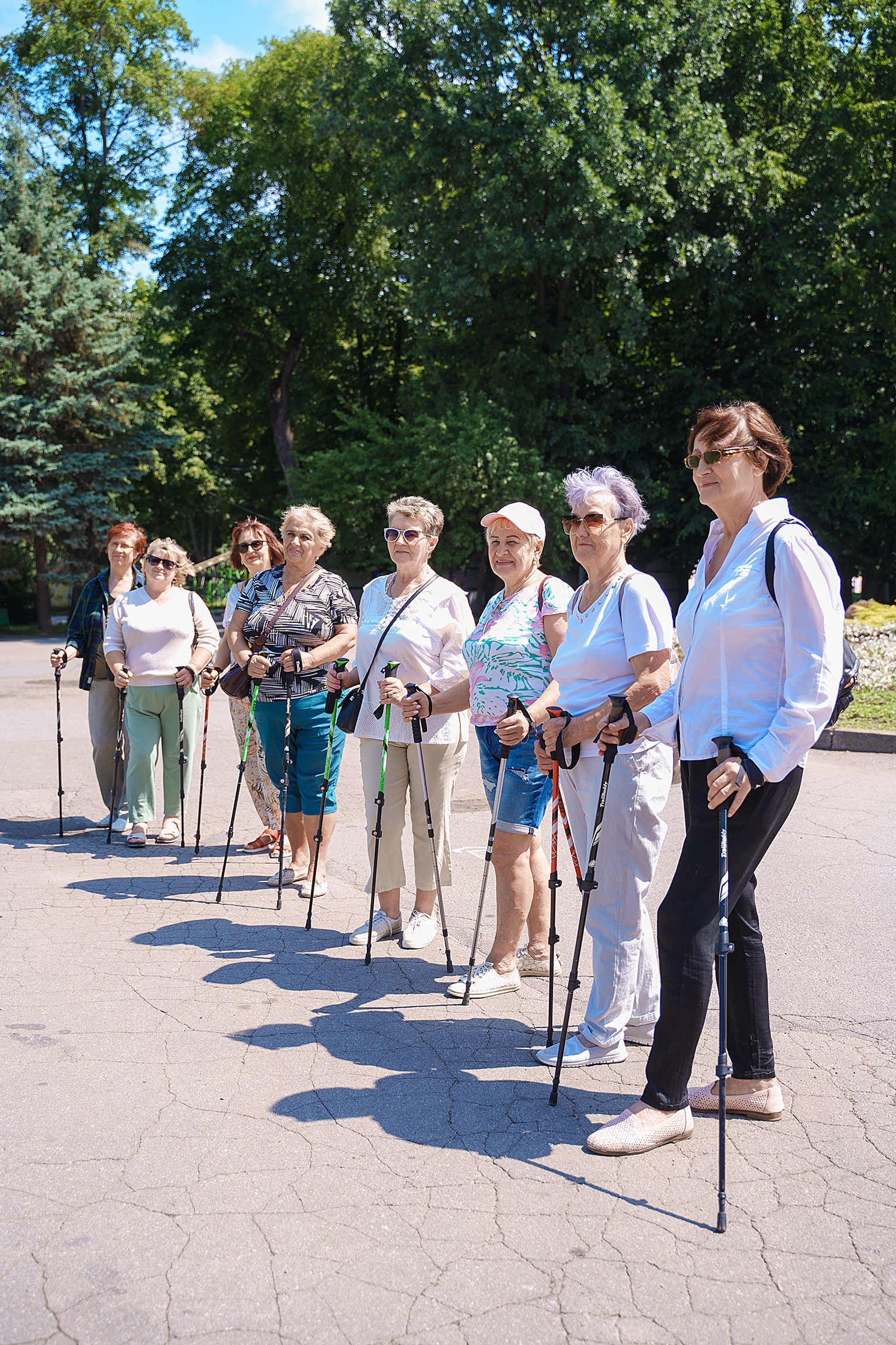 Підопічні Вінницького терцентру опановують скандинавську ходу