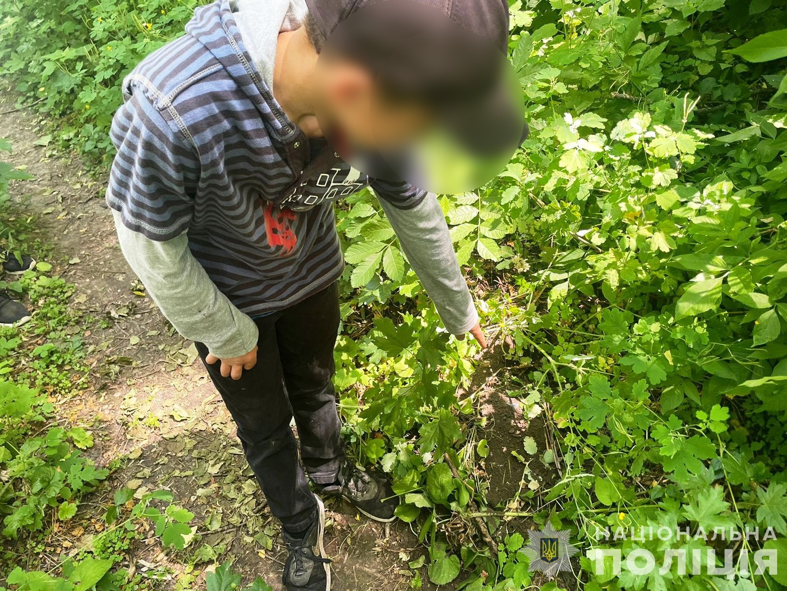 У Хмільницькому районі 14-річний хлопець вкрав у односелиці гроші