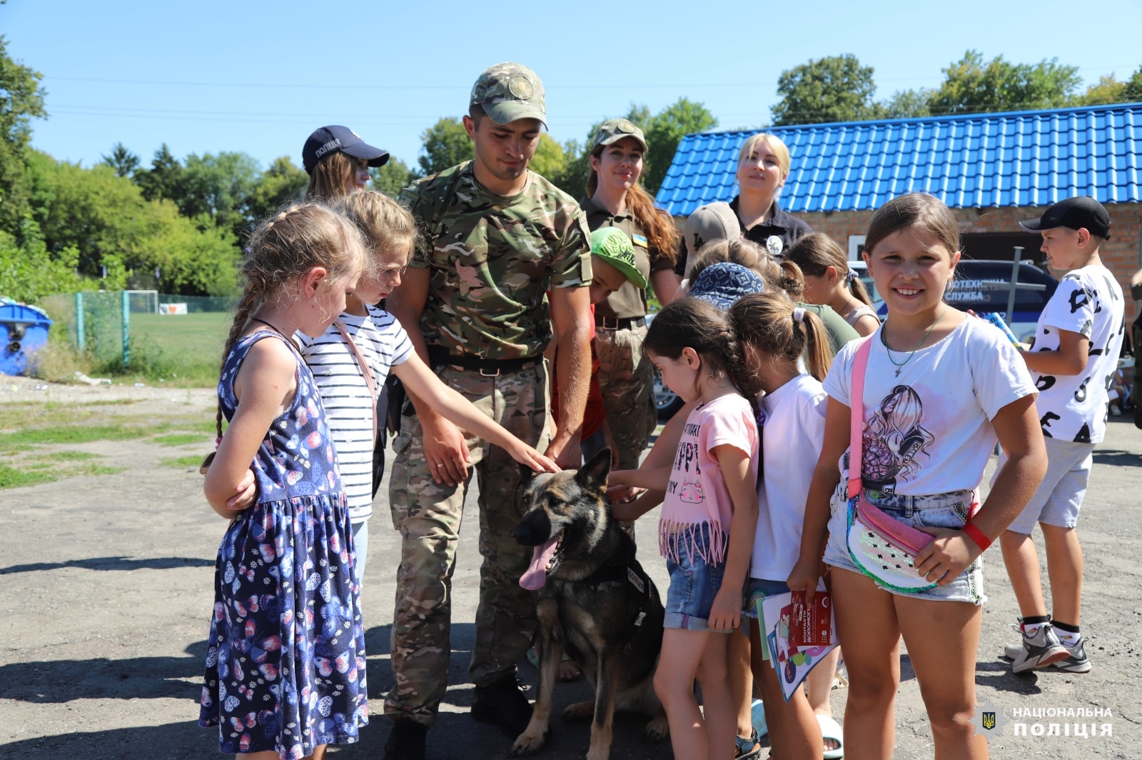 У Малих Крушлинцях поліцейські розповіли діткам секрети своєї професії