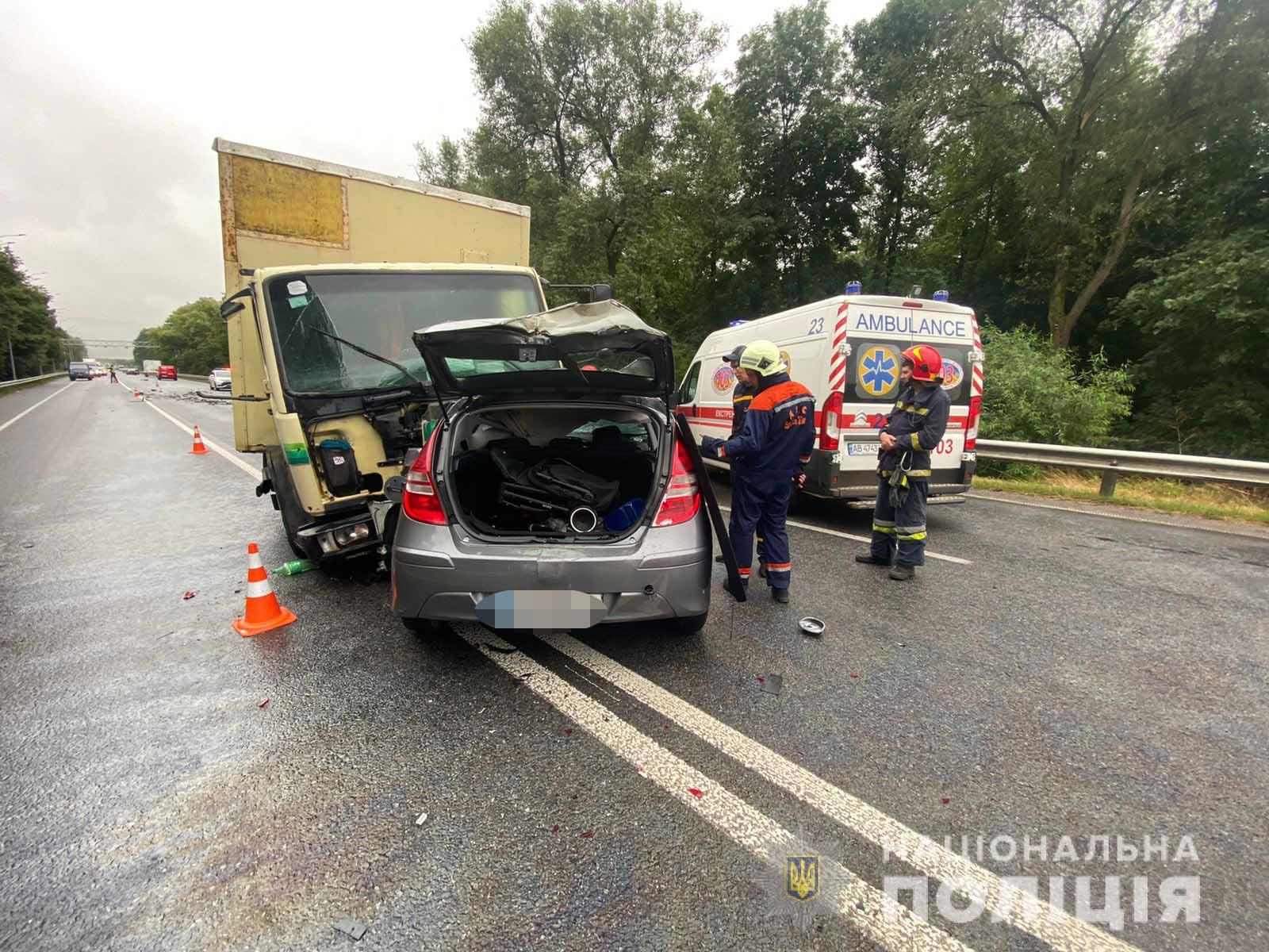На Житомирському шосе у Вінниці в ДТП загинула водійка Hyundai