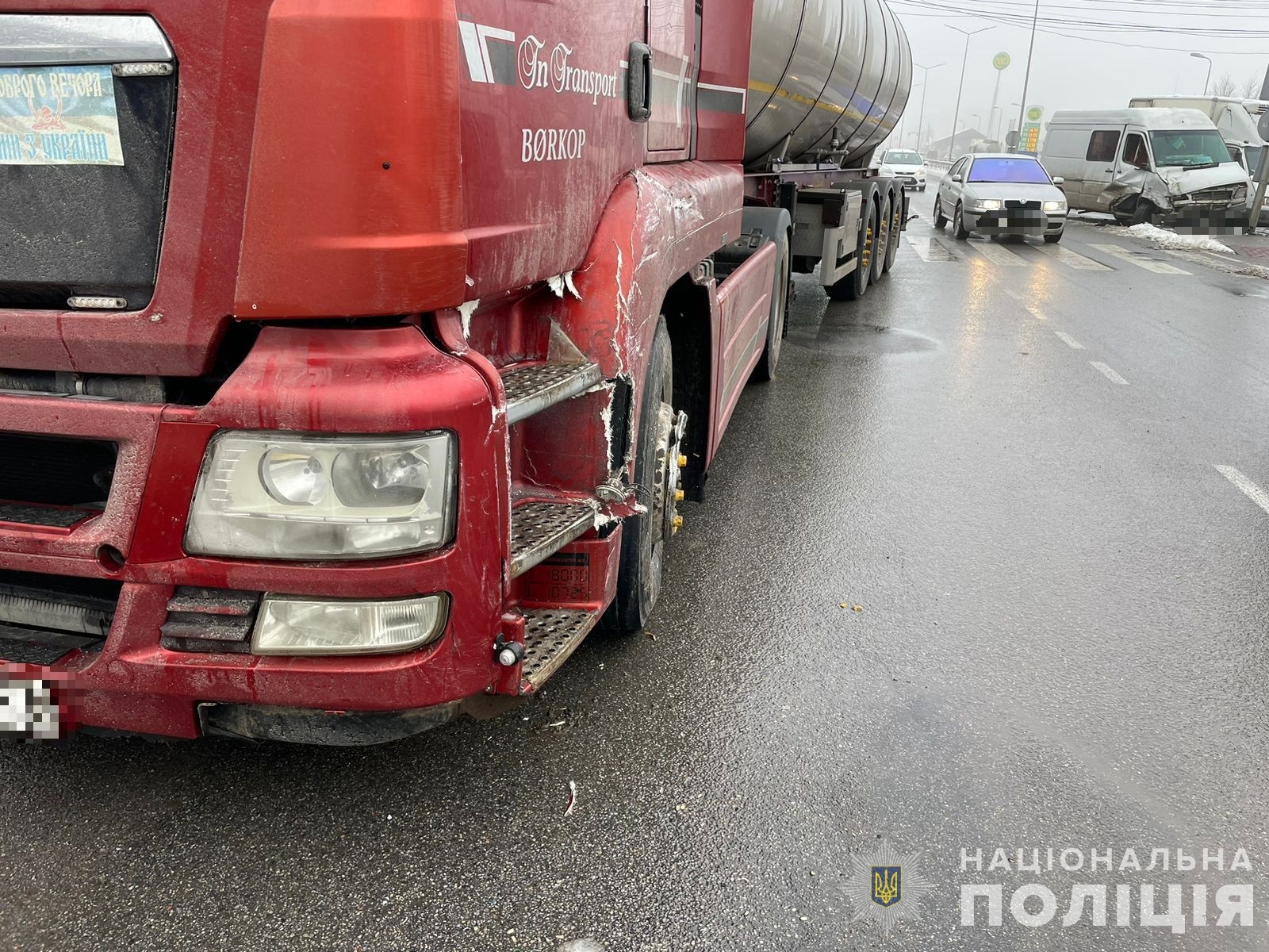 У Вінниці MAN не розминувся з Mercedes - у лікарню потрапив син одного з водіїв