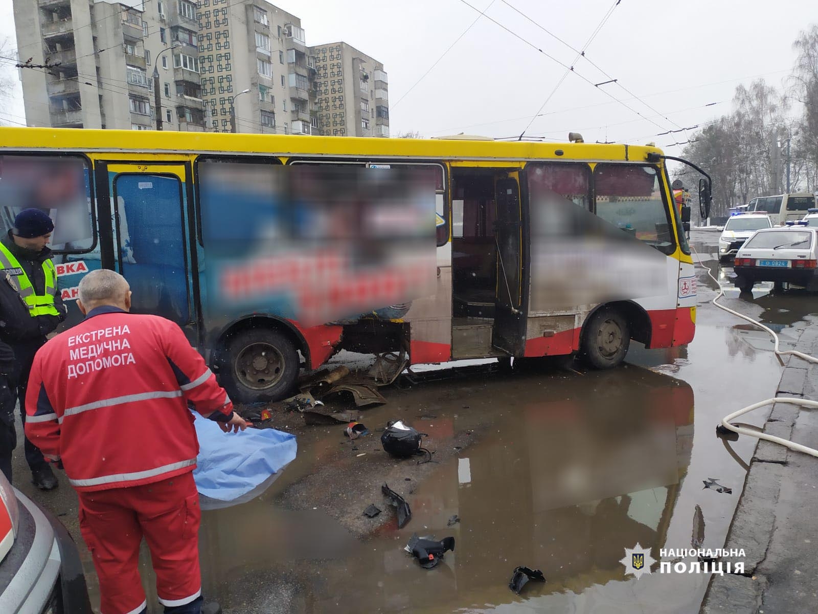 У Вінниці мотоцикліст врізався в автобус - 20-річний хлопець загинув на місці