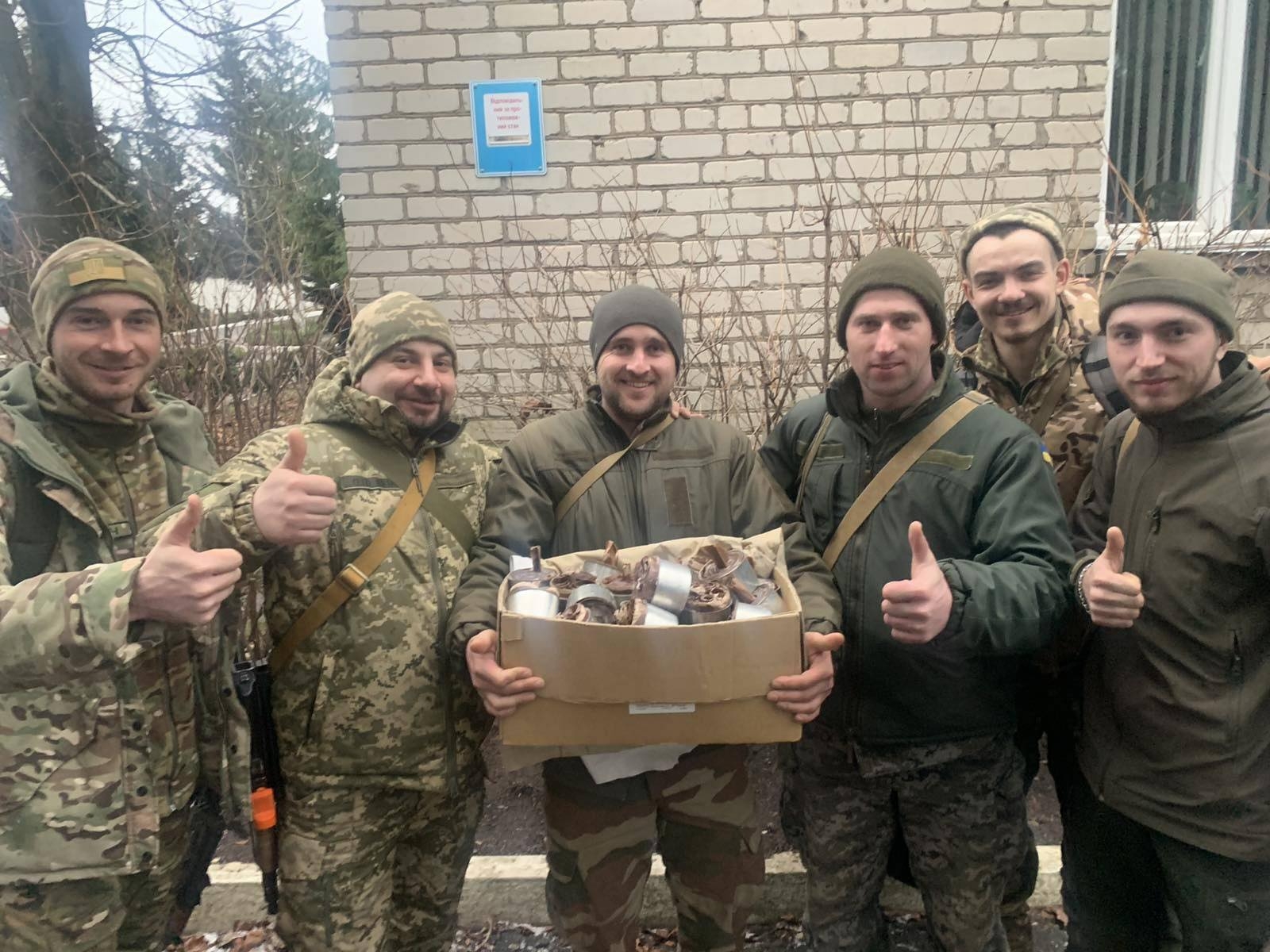 "А якщо військовий скаже, що він вже стріляв і втомився?" - вінницькі волонтери про допомогу під час війни