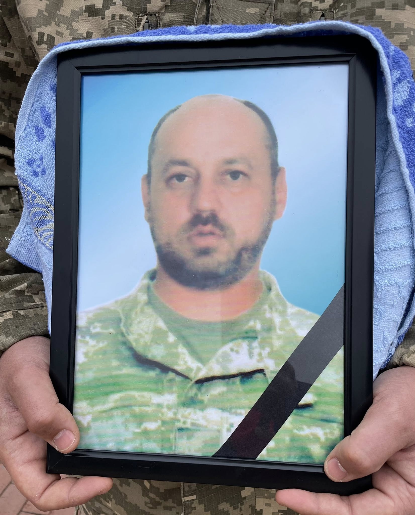 Ладижин прощався з 38-річним земляком, молодшим сержантом Ярославом Колісником