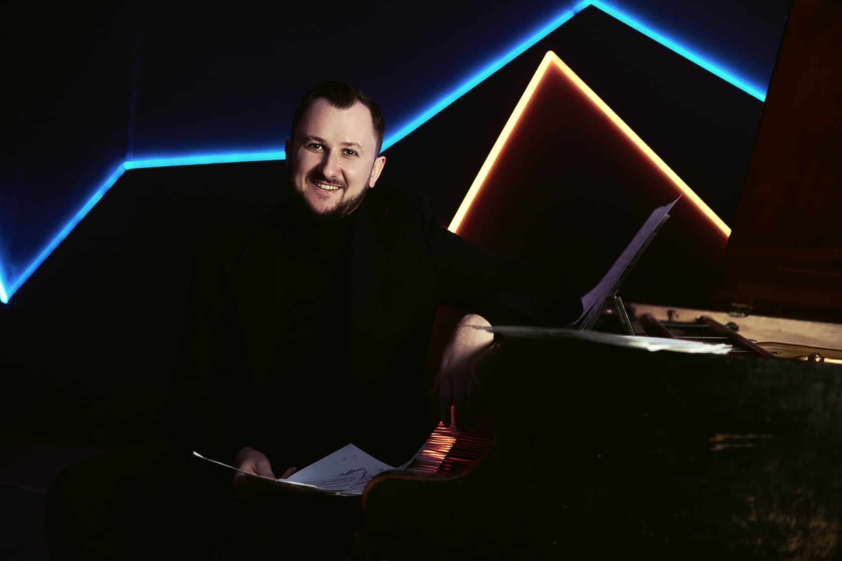 До Дня закоханих у Вінниці виступить найяскравіший композитор і піаніст-неокласик Єгор Грушин