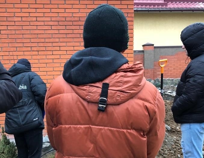 Моторошний "фундамент": на Вінниччині під час будівництва гаражу чоловік закопав тіло своєї жертви