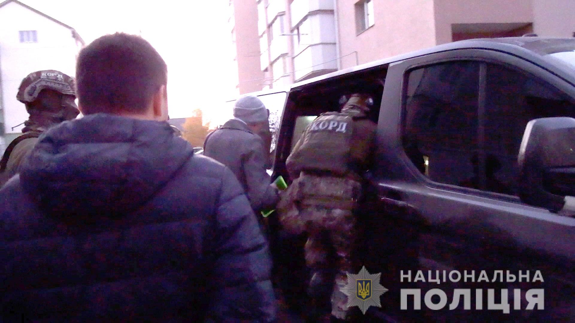 У Вінниці виявили зловмисників, які торгували підробленими ковід-сертифікатами