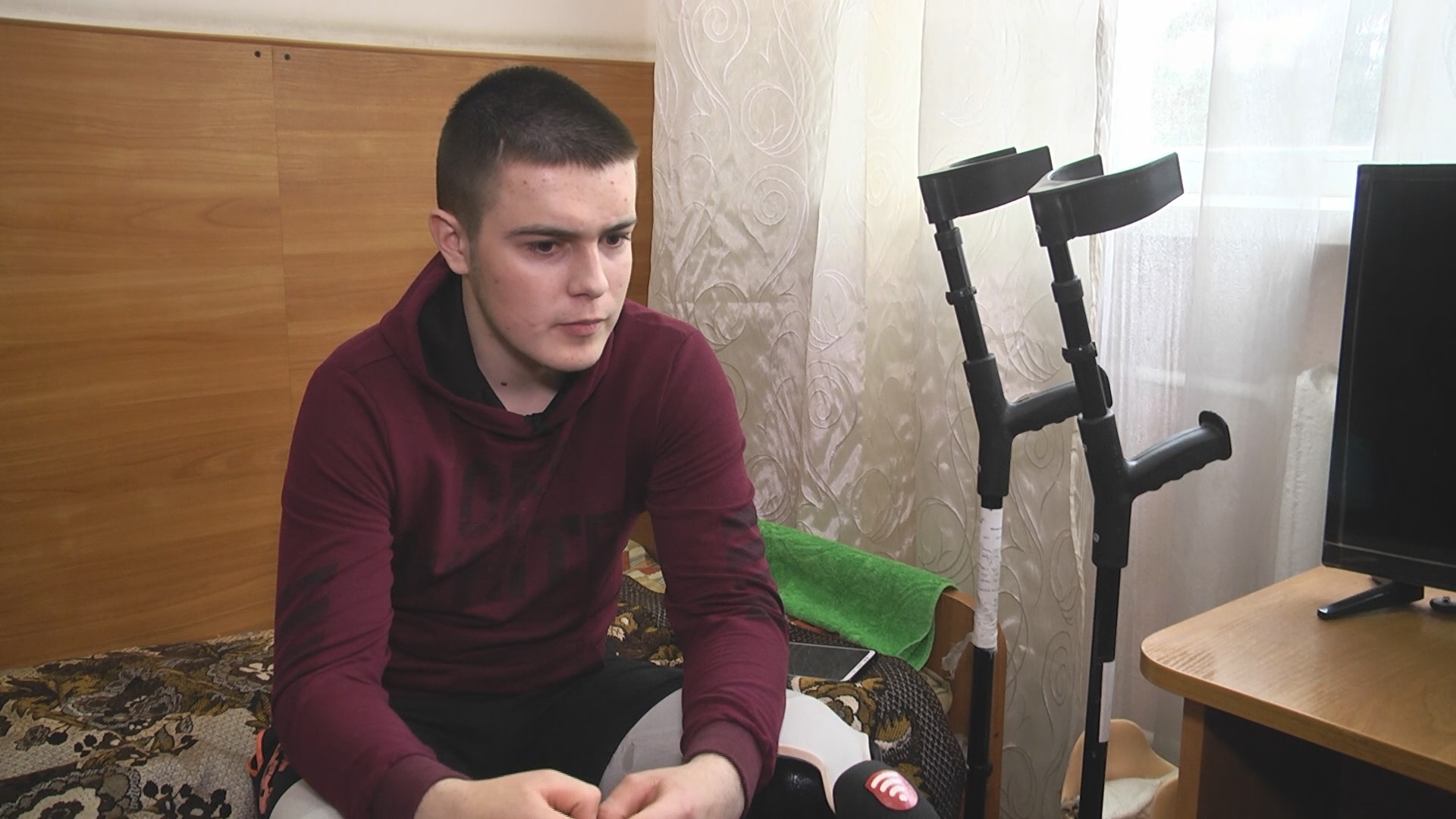 Володимир Авдєєв, який втратив обидві ноги і вчиться ходити на протезах: "Інвалідність – не вирок"