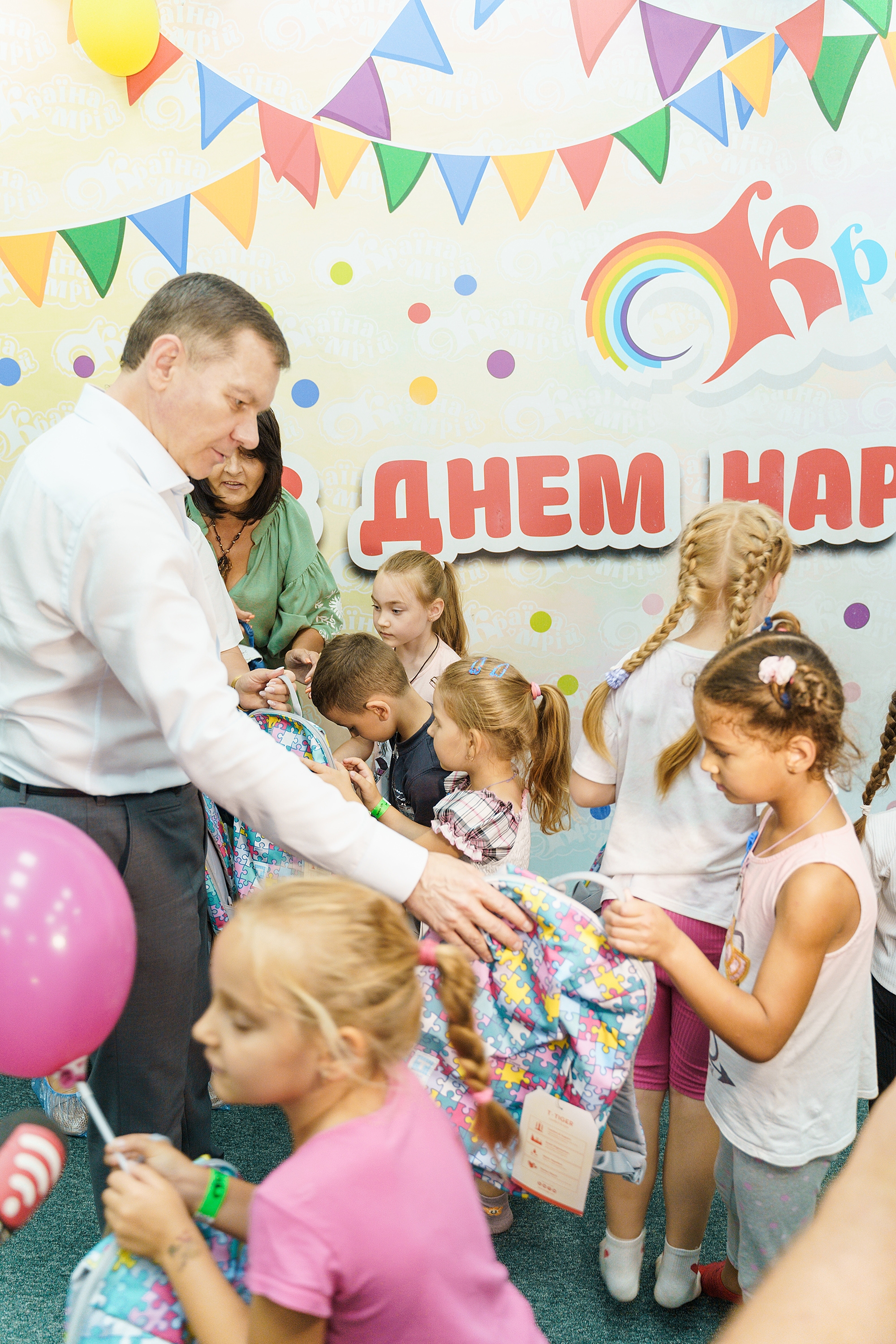 "Навіть в умовах війни діти сповнені оптимізмом", - Сергій Моргунов зустрівся  з дітьми-сиротами і дітьми загиблих Захисників