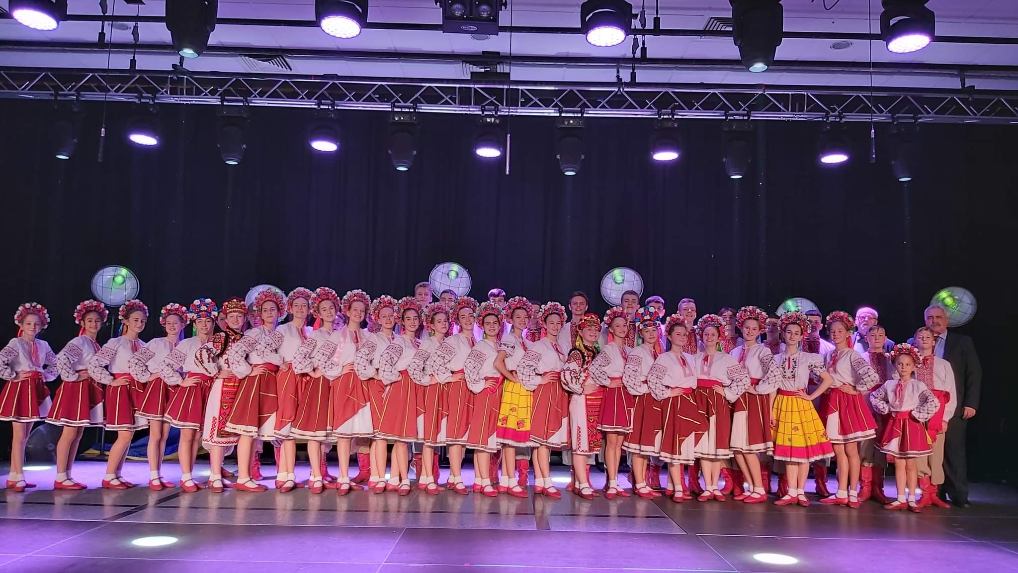 Вінницький ансамбль танцю «Радість» повернувся з туру подяки
